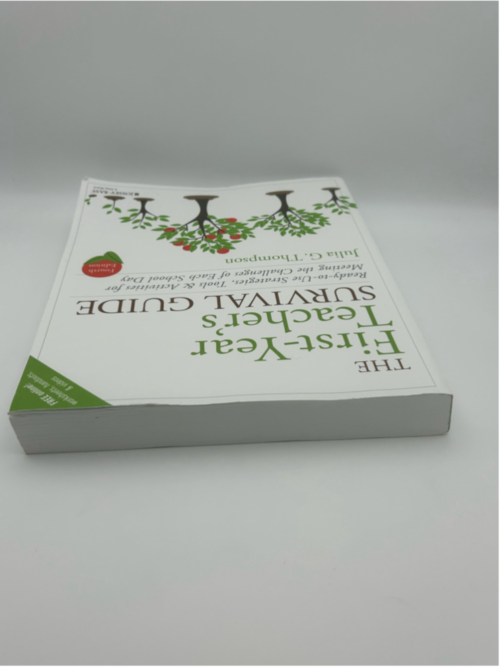 Jossey-Bass The First-Year Teacher's Survival Guide Book 4th edition White/Green - Picture 7 of 7